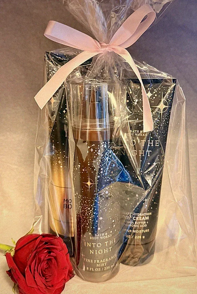 Bath & Body Works Into The Night Gift Basket Body Cream, Wash, Mist, Raspberry...