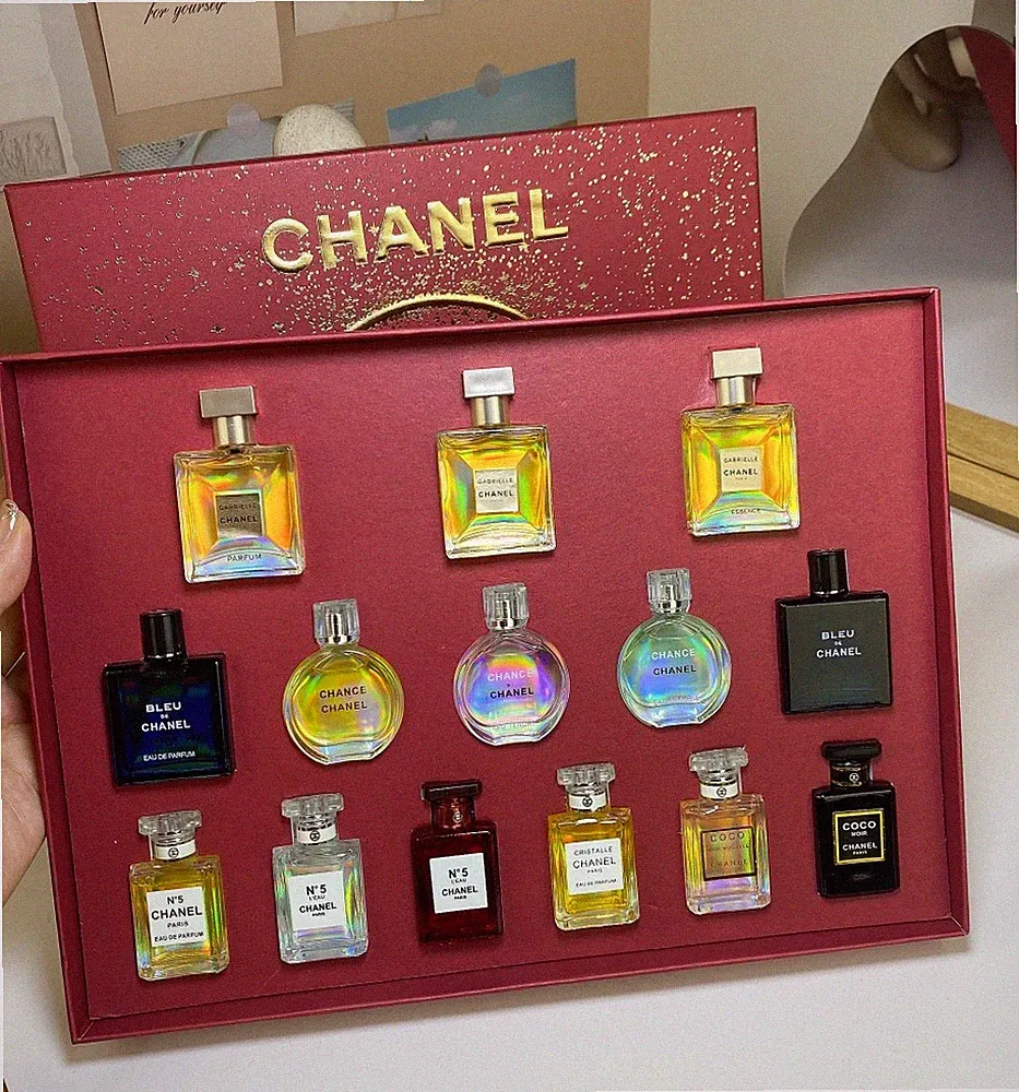 CHANEL Mini Perfume Gift Set – 14 *7.5ml Mini Limited Edition Valentine’s Day