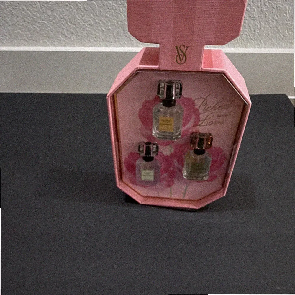 Victoria's Secret Very Sexy Travel Size Spray Perfume Gift Set 0.25 fl oz